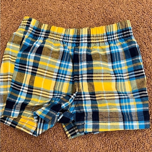 Bundle of Two Pairs of Boys Shorts Size 3-6 Months - Picture 4 of 7